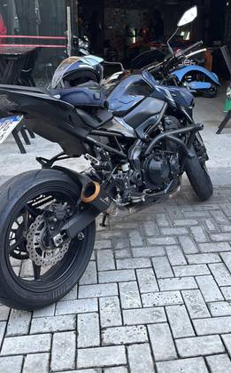 KAWASAKI Z900 